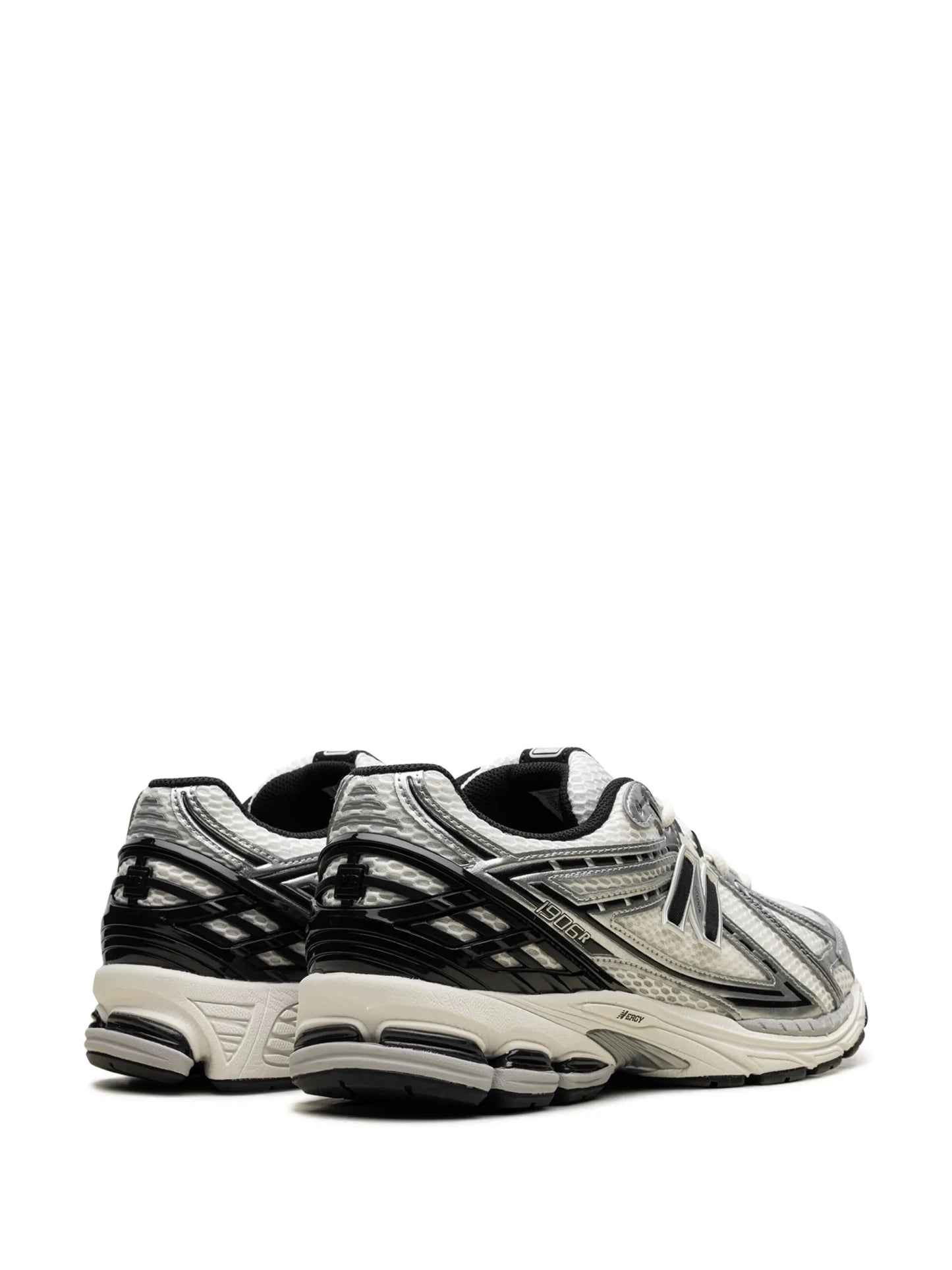 New Balance M1906 Metallic Silver Sneakers - DBISFIT